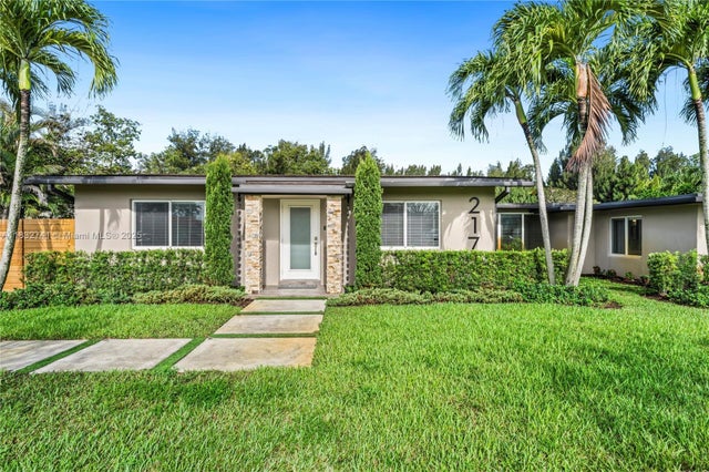 3 of 43 - 217 E Acre Dr, Plantation, FL