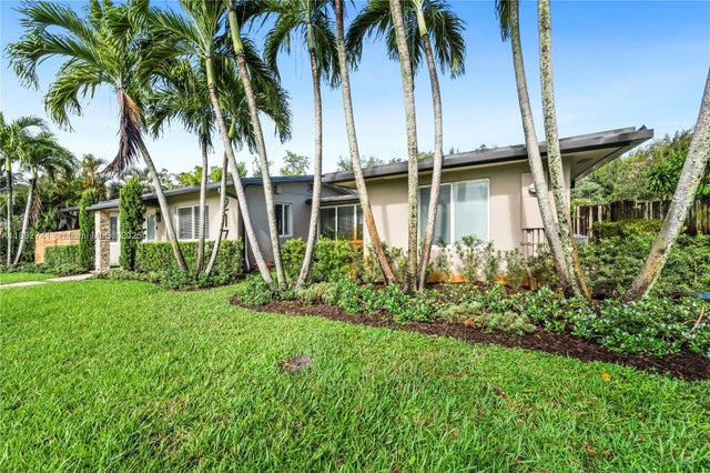 4 of 43 - 217 E Acre Dr, Plantation, FL