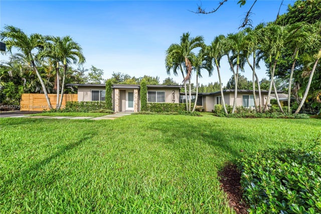 5 of 43 - 217 E Acre Dr, Plantation, FL