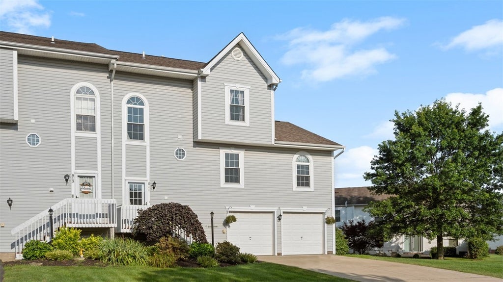 811 Sunset Circle 811, Cranberry