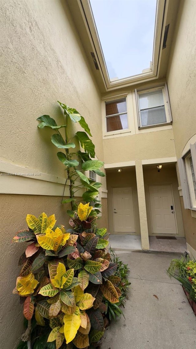 2 of 41 - 2487 Cordoba Bnd, Weston, FL