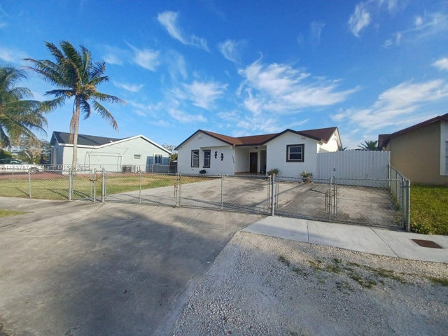 2 of 30 - 12554 Sw 211th Ter, Miami, FL