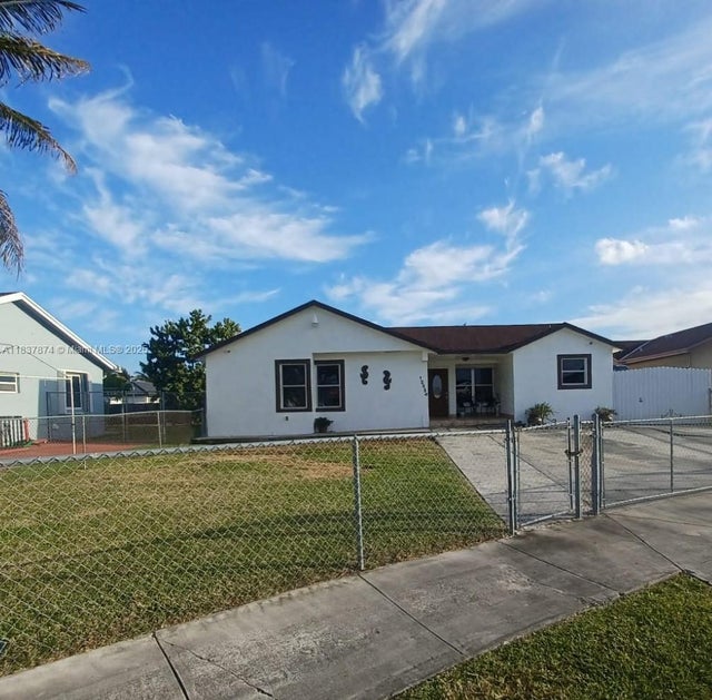 3 of 30 - 12554 Sw 211th Ter, Miami, FL