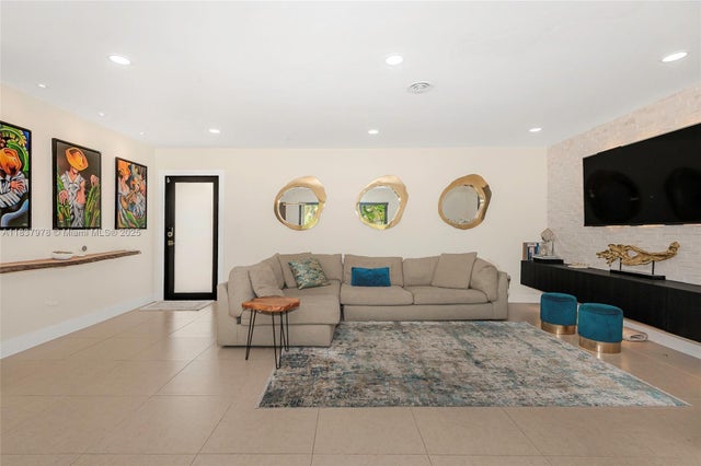 3 of 34 - 9865 Sw 16th St, Miami, FL