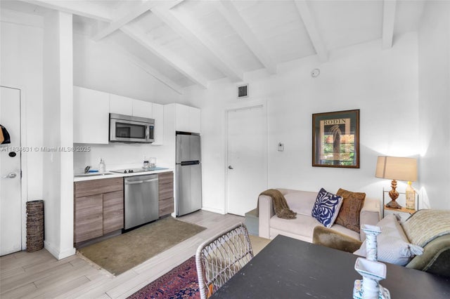1 of 29 - 1450 Meridian Ave 202, Miami Beach, FL