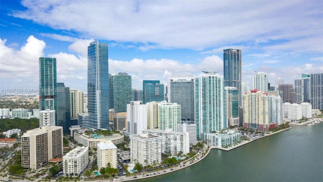 3 of 35 - 1435 Brickell Ave 3106, Miami, FL