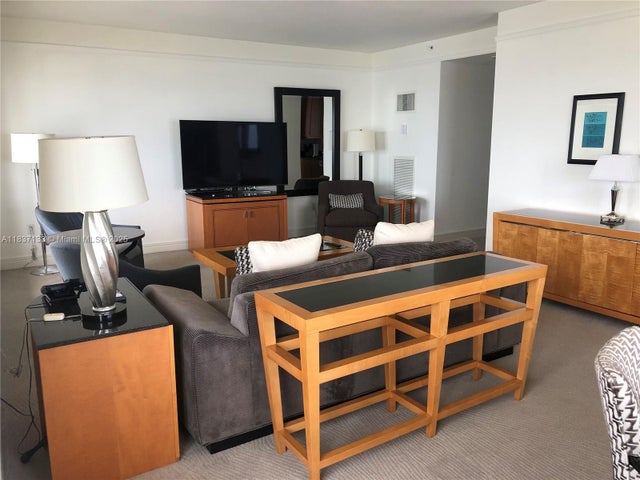 5 of 35 - 1435 Brickell Ave 3106, Miami, FL