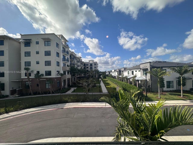 5 of 32 - 750 Nw 82nd Ter, Plantation, FL