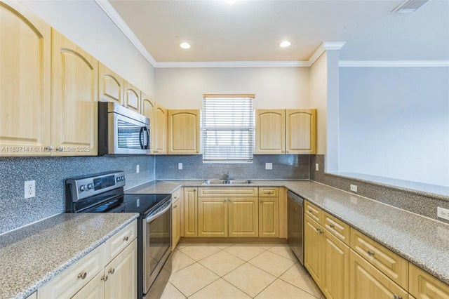 3 of 38 - 16063 Sw 63rd Ter, Miami, FL