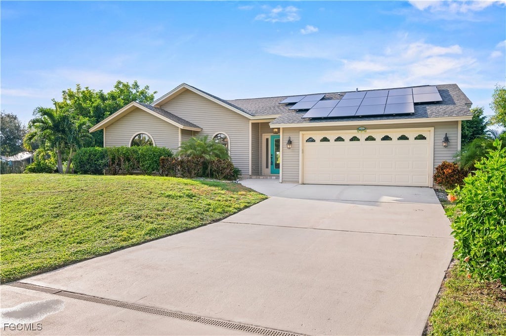 4539 Pine Village Ct, St James City