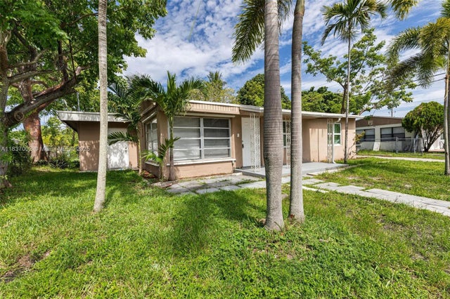 1 of 30 - 1609 S 23rd Ave, Hollywood, FL