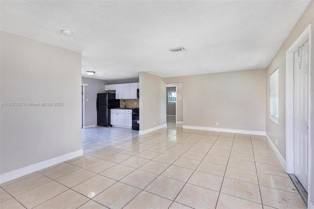 5 of 30 - 1609 S 23rd Ave, Hollywood, FL