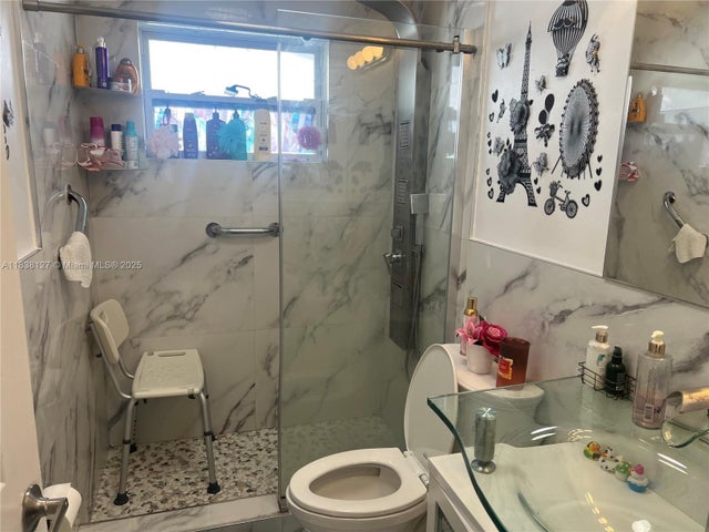 2 of 8 - 11925 Sw 6th St, Miami, FL