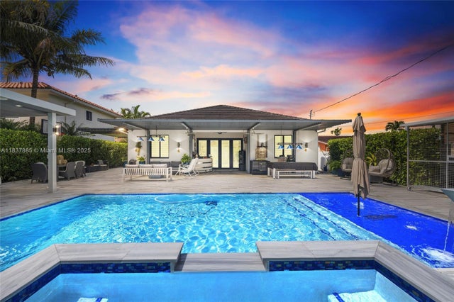 4 of 60 - 8236 Sw 36th St, Miami, FL