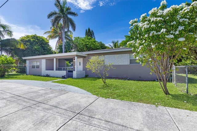 3 of 30 - 2307 Rodman St, Hollywood, FL