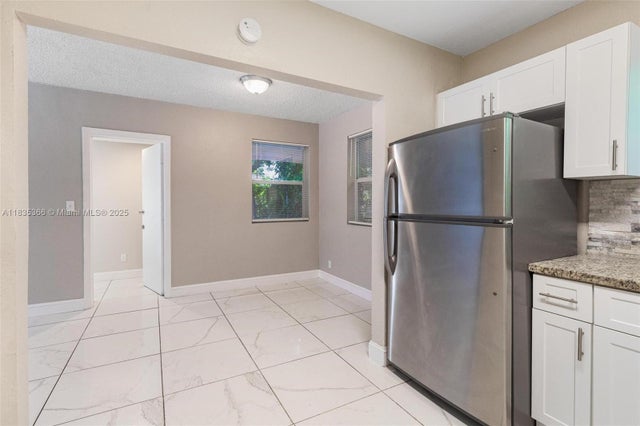 4 of 30 - 2307 Rodman St, Hollywood, FL