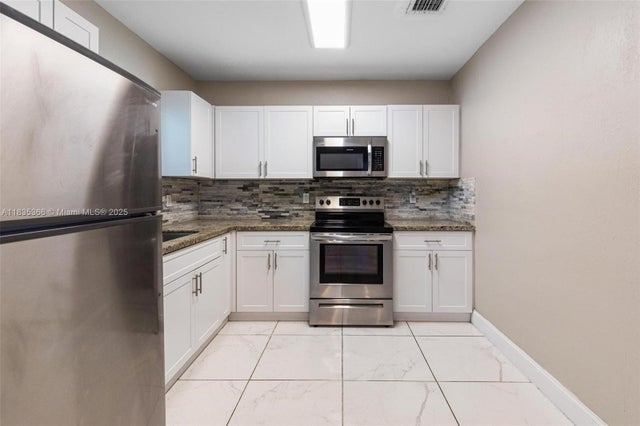 5 of 30 - 2307 Rodman St, Hollywood, FL