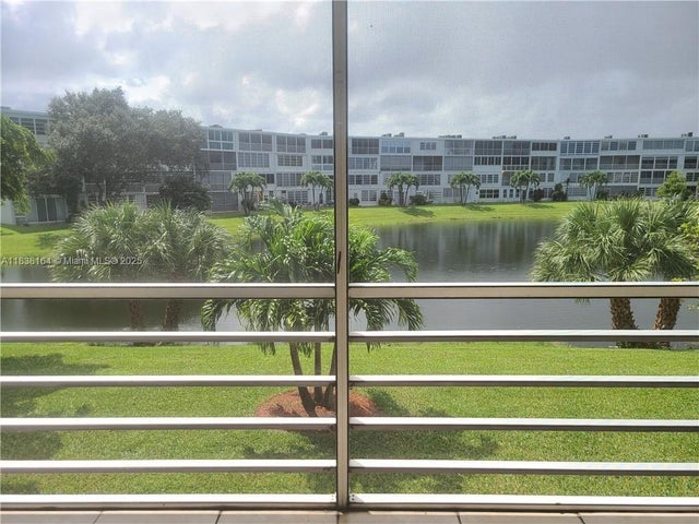 3 of 10 - 82 Oakridge G 82, Deerfield Beach, FL