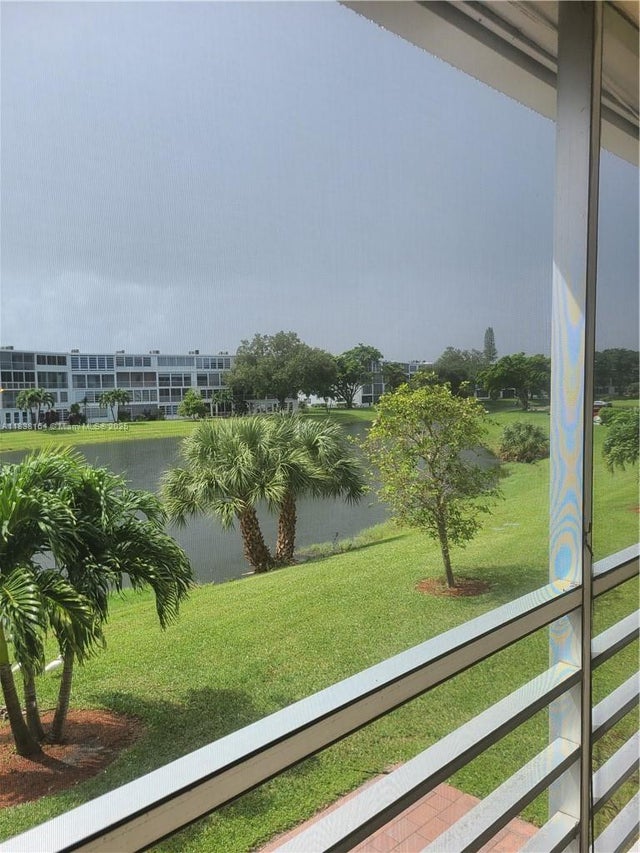 4 of 10 - 82 Oakridge G 82, Deerfield Beach, FL