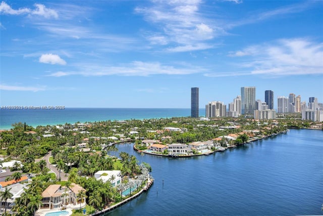 3 of 46 - 20191 E Country Club Dr 2206, Aventura, FL