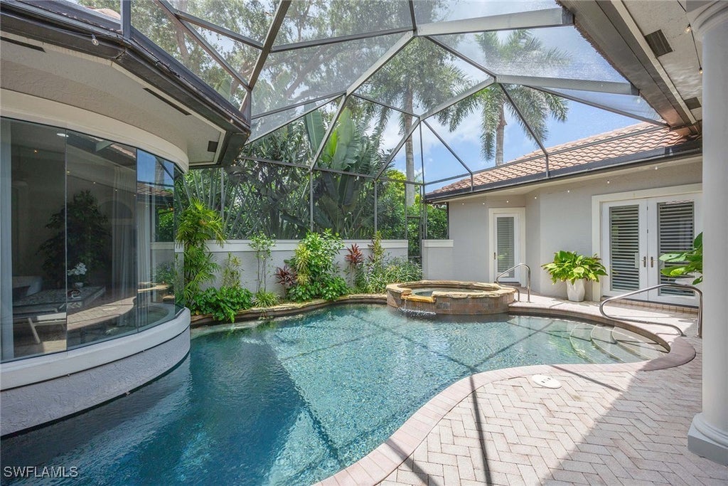 8800 Muirfield Dr, Naples