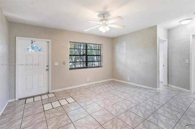 3 of 30 - 6416 N Grant St, Hollywood, FL