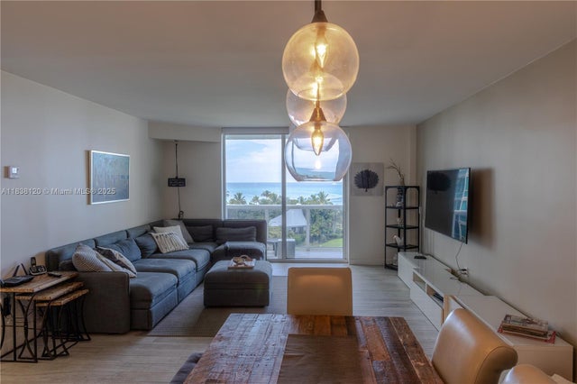 4 of 36 - 10275 Collins Ave 634, Bal Harbour, FL
