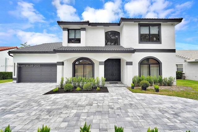 1 of 69 - 10746 Charleston Pl, Cooper City, FL