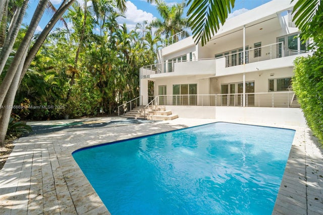 5 of 40 - 5625 N Bay Rd, Miami Beach, FL