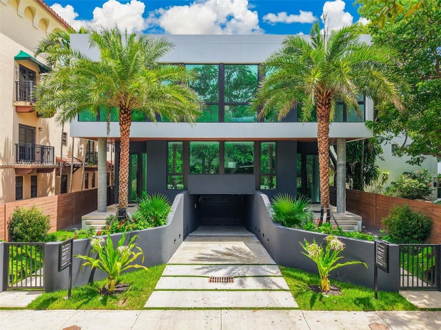 1 of 31 - 2824 Coconut Ave 2824, Miami, FL