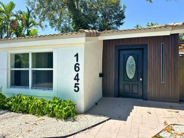 2 of 20 - 1645 Ne 175th St, North Miami Beach, FL