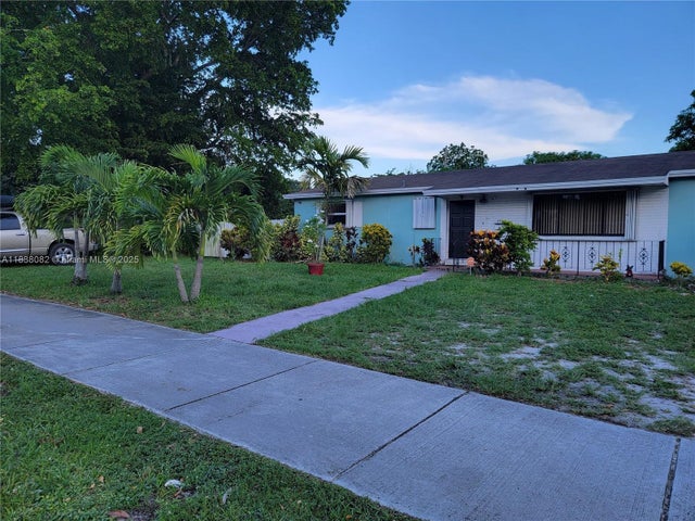 1 of 11 - 1760 Nw 135th St, Miami, FL
