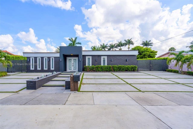 1 of 55 - 8241 Nw 182nd St, Hialeah, FL