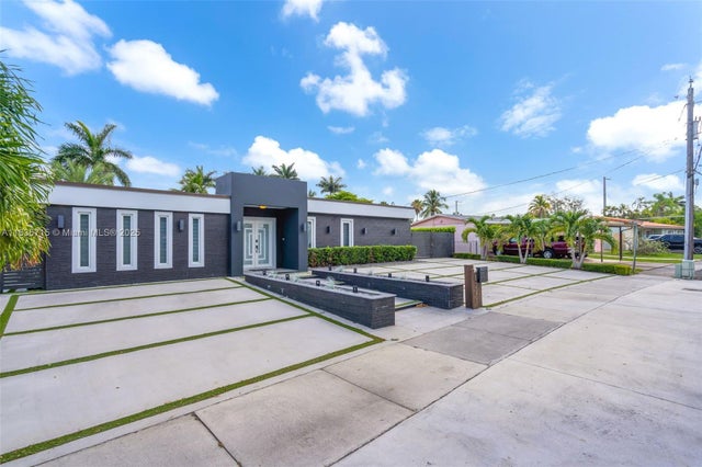2 of 55 - 8241 Nw 182nd St, Hialeah, FL