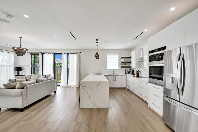 3 of 37 - 1617 Ne 11th St 1, Fort Lauderdale, FL