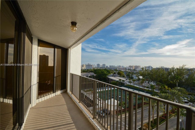 5 of 16 - 300 Three Islands Blvd 308, Hallandale Beach, FL
