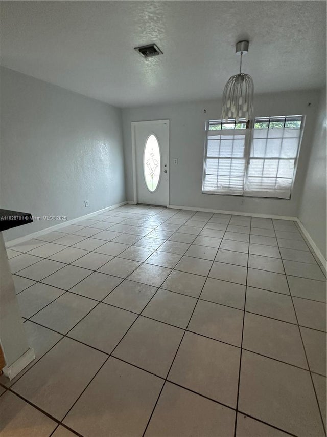 4 of 16 - 4812 Sw 45th Ave, Dania Beach, FL