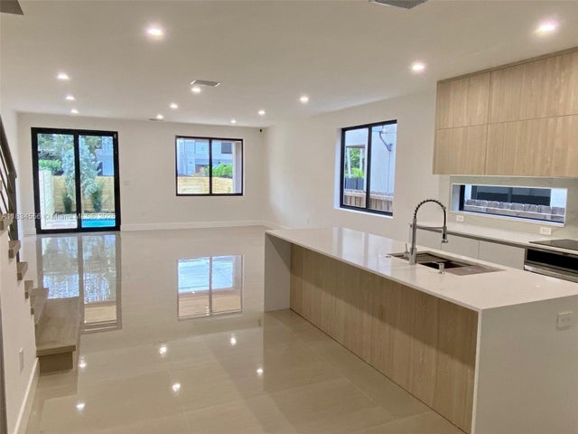 5 of 29 - 313 Sw 10th St A, Fort Lauderdale, FL