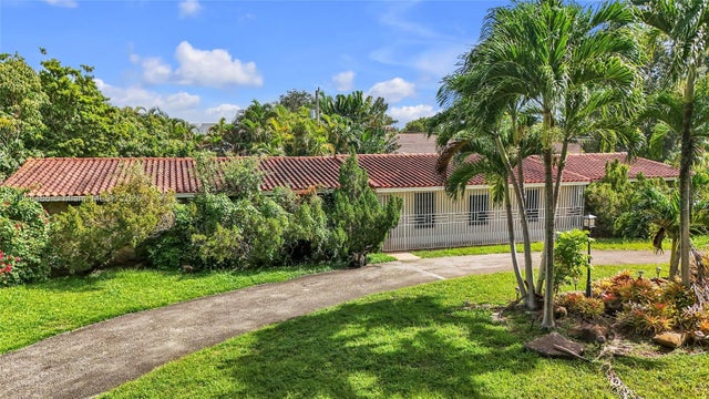 2 of 37 - 8751 Sw 110th St, Miami, FL