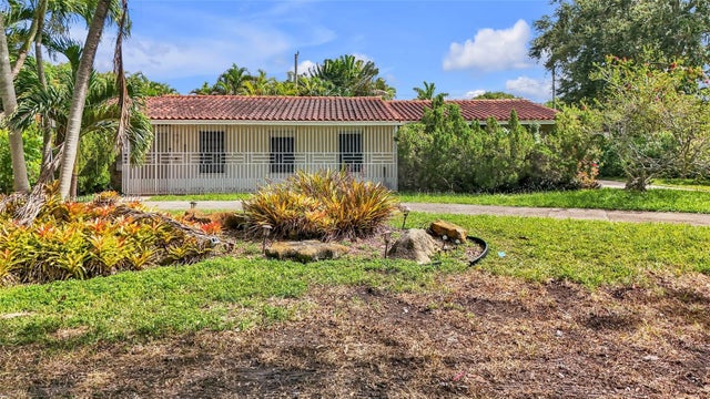 3 of 37 - 8751 Sw 110th St, Miami, FL