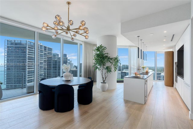 2 of 21 - 300 Biscayne Blvd Way 4707, Miami, FL