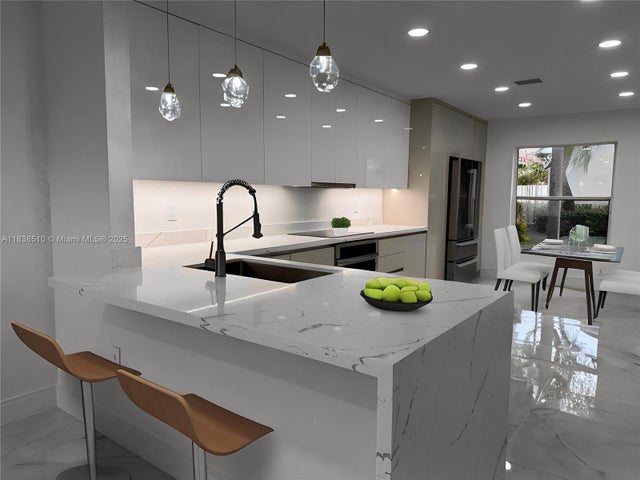 4 of 74 - 1470 Sweetbay Way, Hollywood, FL