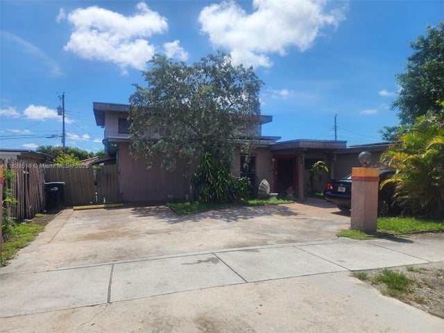 1 of 16 - 935 Sw 72nd Ave, Miami, FL