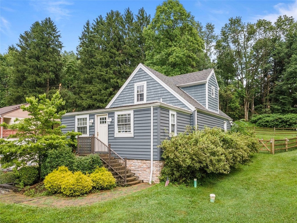 4673 Mill Stream Court, Murrysville