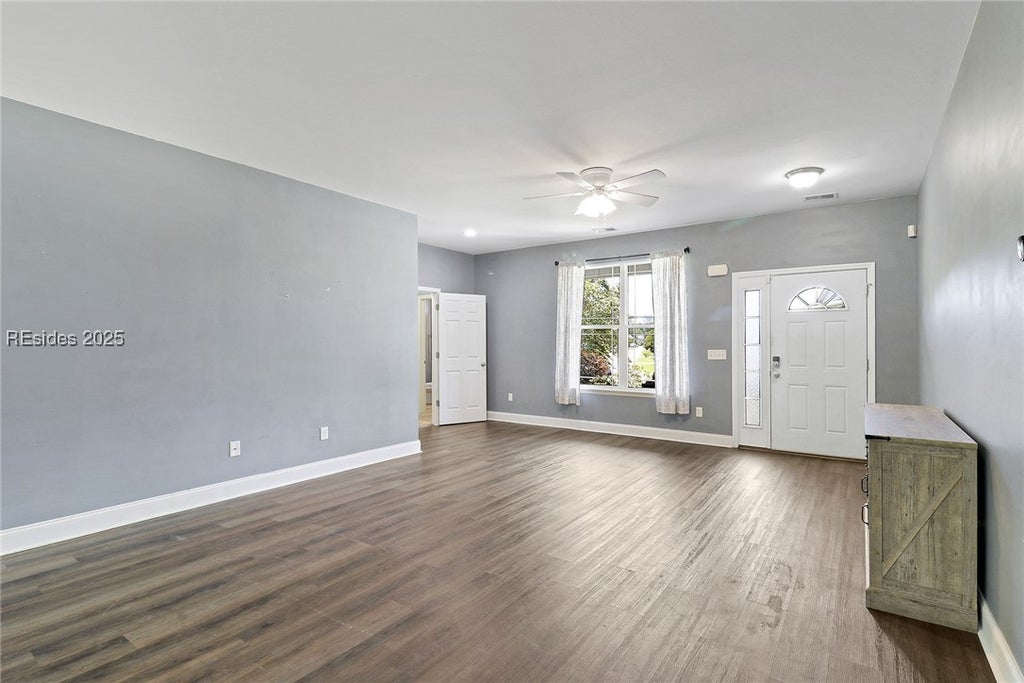 21 Wintergreen Drive Beaufort - 1119054685 5 Bdec0eaab70635380643d34611978c21 L 