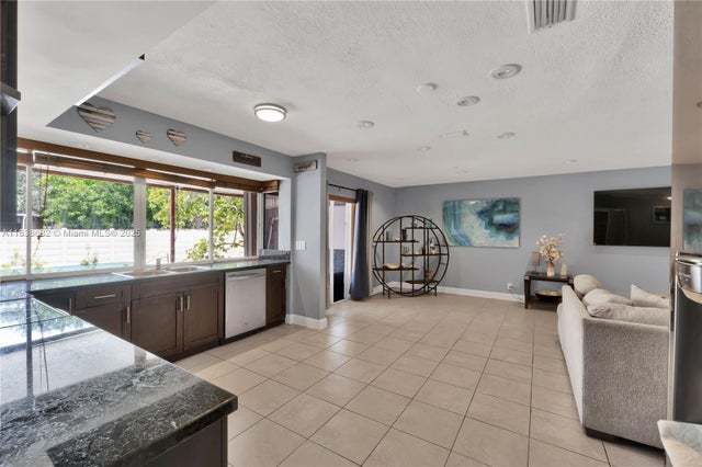 3 of 15 - 1730 N 55th Ave, Hollywood, FL