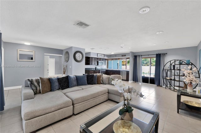 4 of 15 - 1730 N 55th Ave, Hollywood, FL