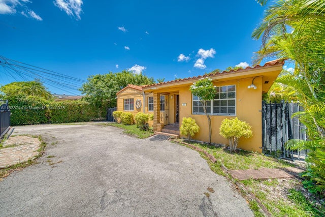 1 of 25 - 22 Nw 31st Ave, Miami, FL