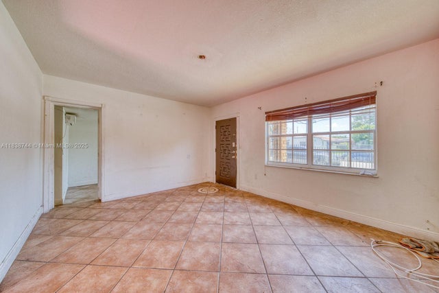 4 of 25 - 22 Nw 31st Ave, Miami, FL