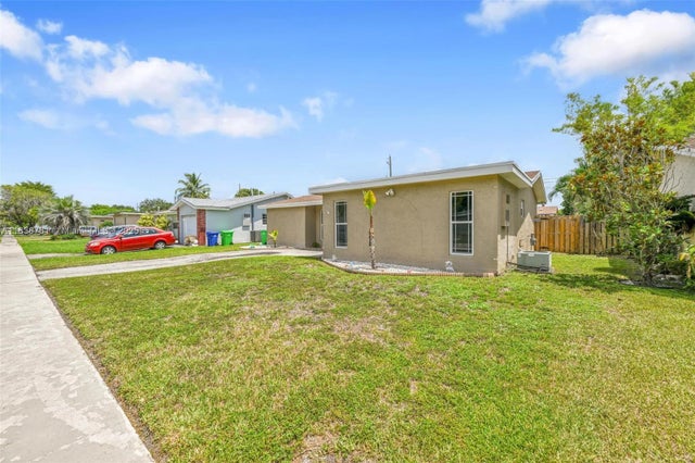 3 of 28 - 11730 Nw 33rd St, Sunrise, FL